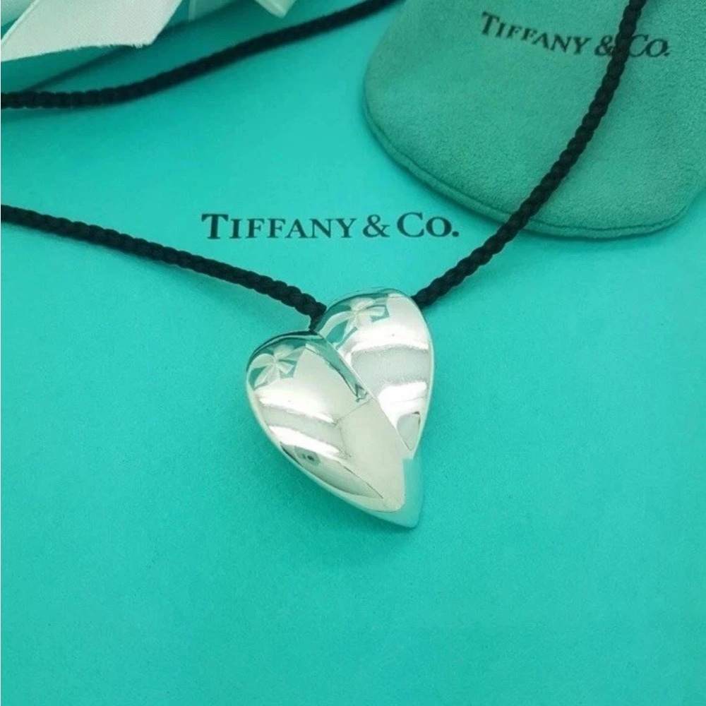 Tiffany & Co. 💯% Auth Rare Lrg  Frank Gehry Heart Pendant Necklace w/Box ✨EUC✨ - Picture 5 of 5